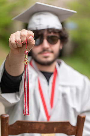 Wineland  Friends Cap and Gown (7 of 127)