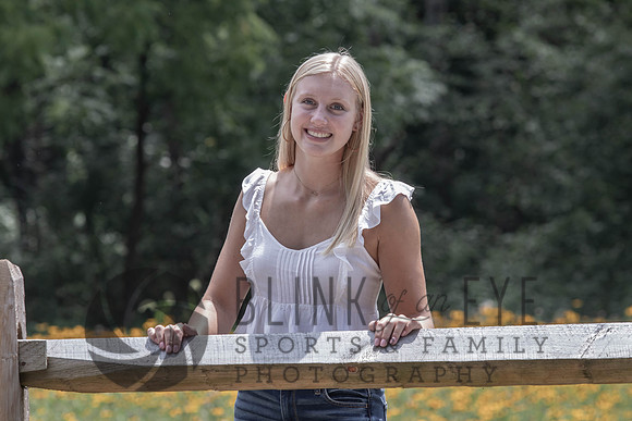 Reagan M Senior Portraits (24 of 171)